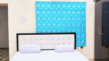 Deluxe Double Room, Air conditioning | View from room