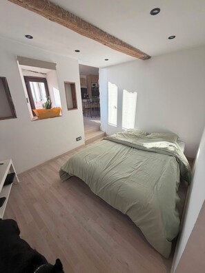 Free WiFi, bed sheets - Roof top prive centre historique grasse (Grasse)