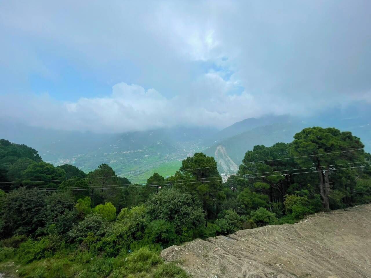 Quarto casal superior, sacada, vista para a montanha | Vista da sacada