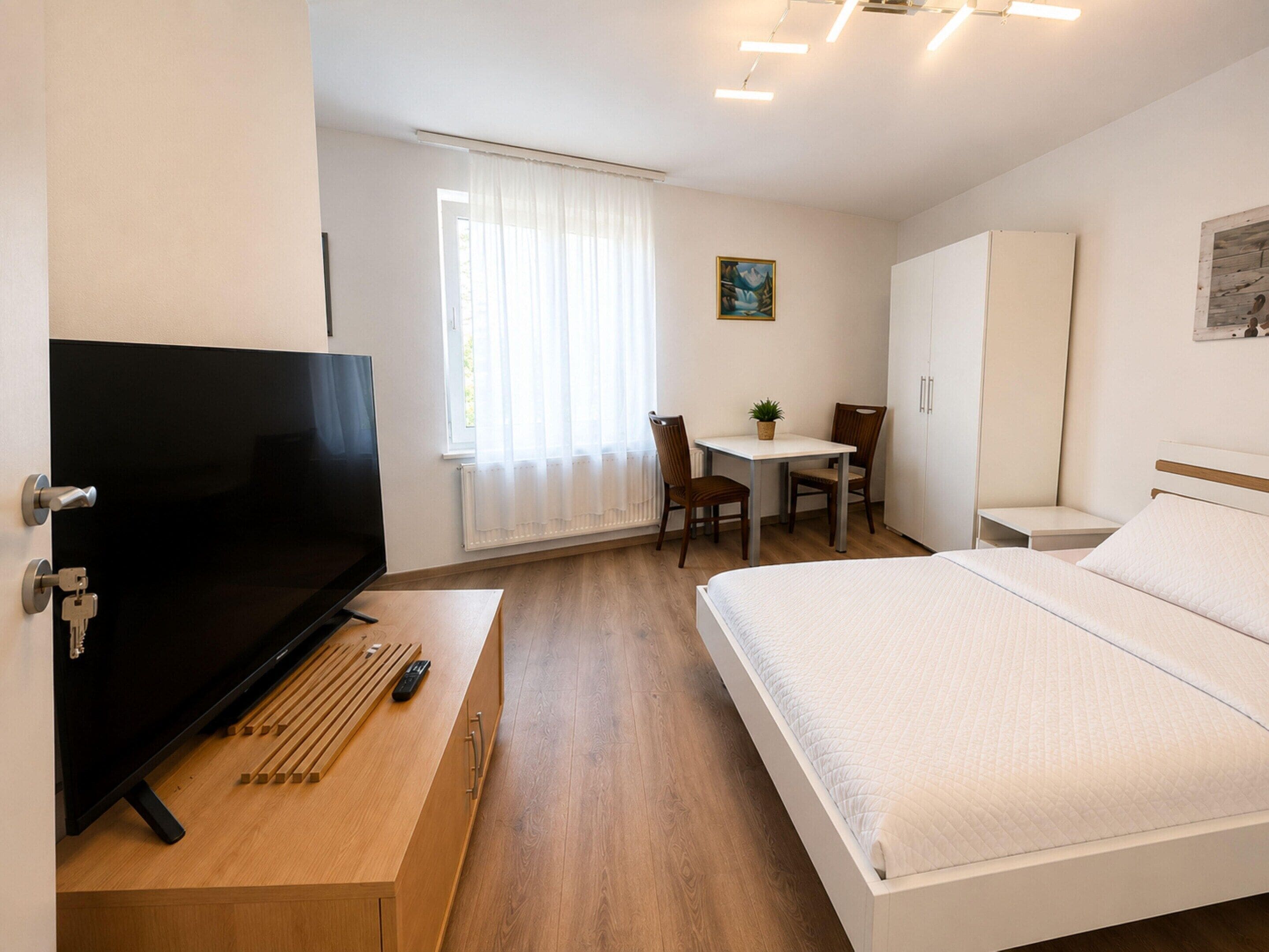 Apartment | 1 bedroom, iron/ironing board