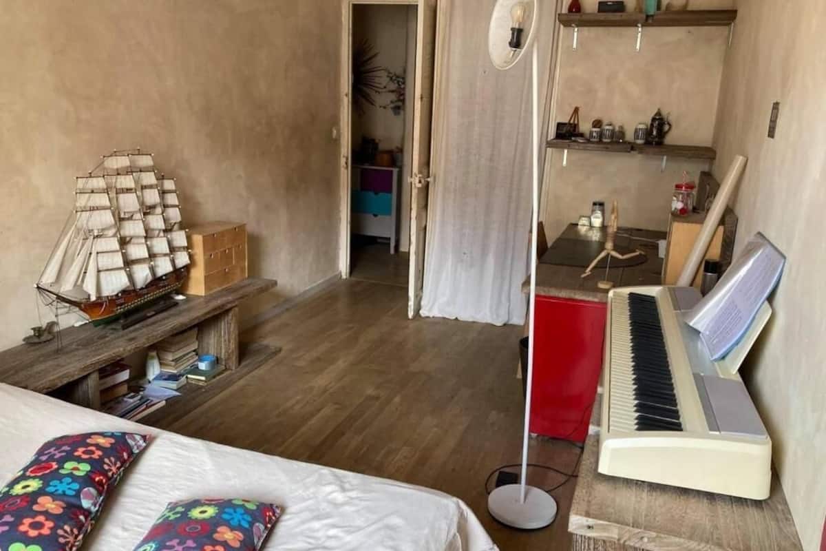Iron/ironing board, free WiFi