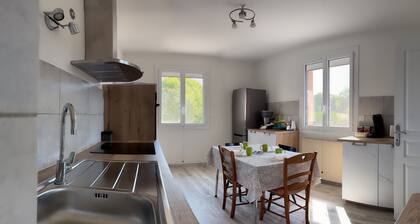 Chez Clara Guesthouse: Nature & Serenity