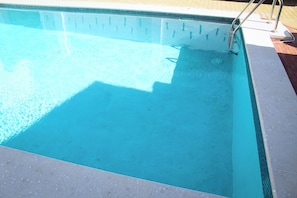 Outdoor pool - Annie's Heritage Suites (Paramaribo)