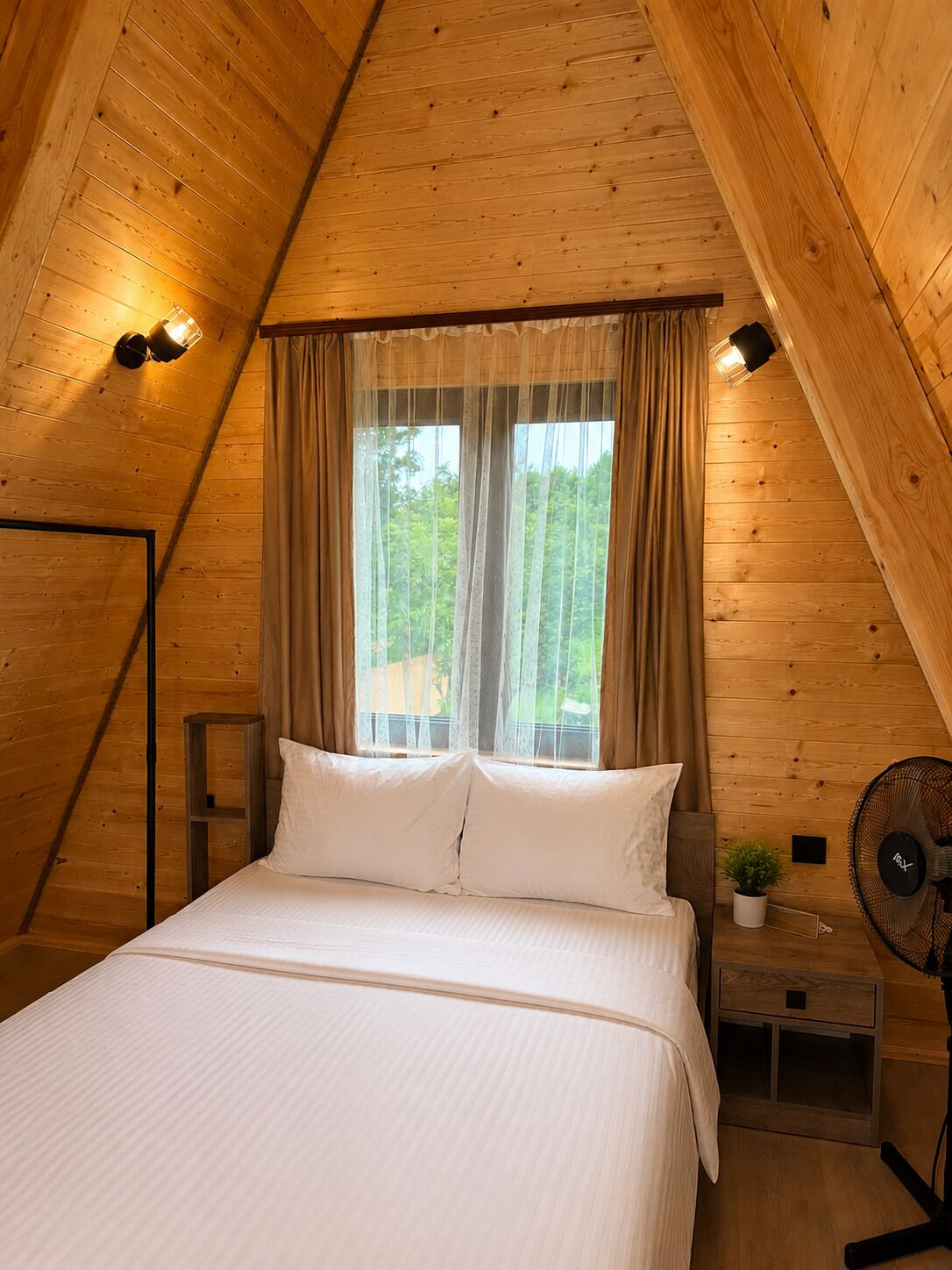 Cottage, pemandangan danau | Setrika/meja setrika, Wi-Fi gratis, dan seprai linen
