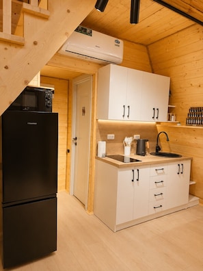 Private kitchen - A-frame with lake view near Stepanavan (Vardablur)