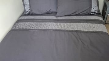 1 bedroom, iron/ironing board, Internet, bed sheets