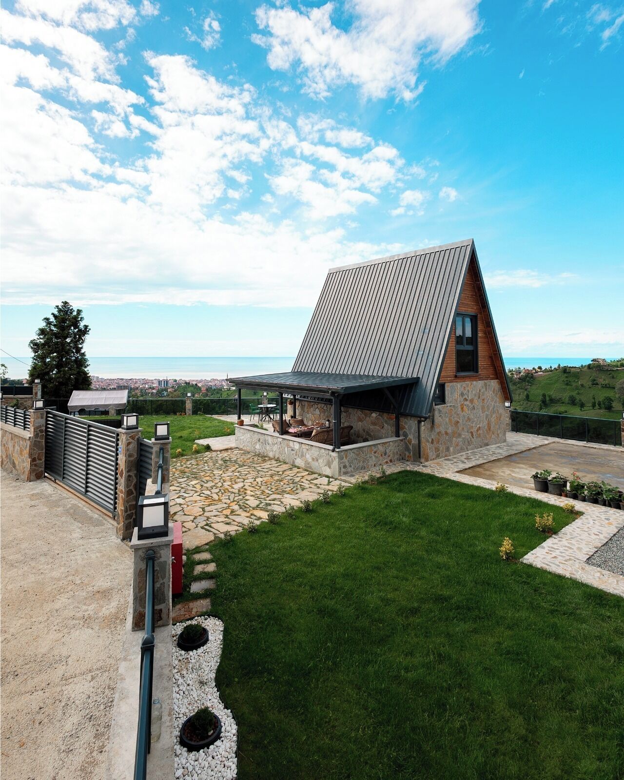 Bungalow, kjøkken, sjøutsikt | Terrasse/patio