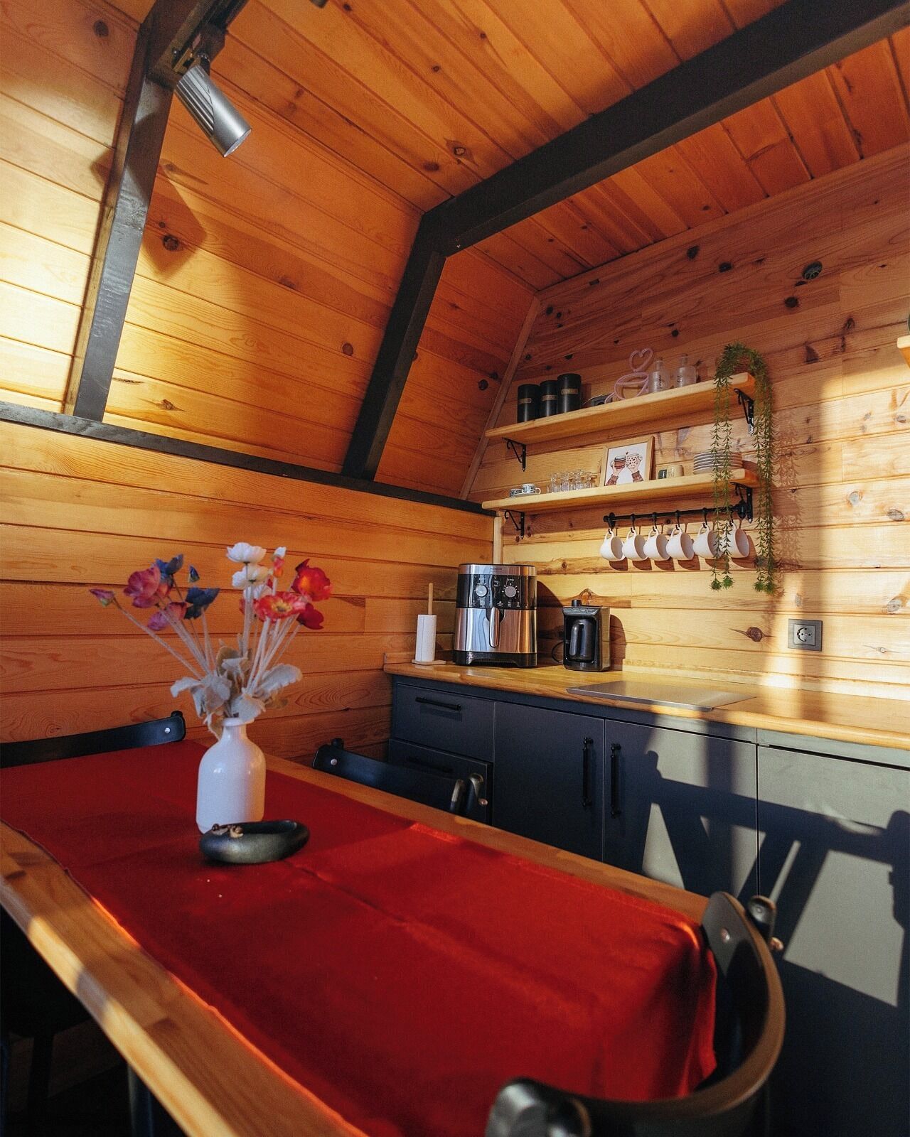 Bungalow, Kitchen, Sea View | Dining