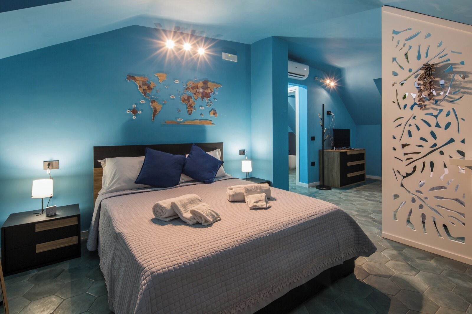 Family Quadruple Room | Soundproofing, iron/ironing board, WiFi (free)