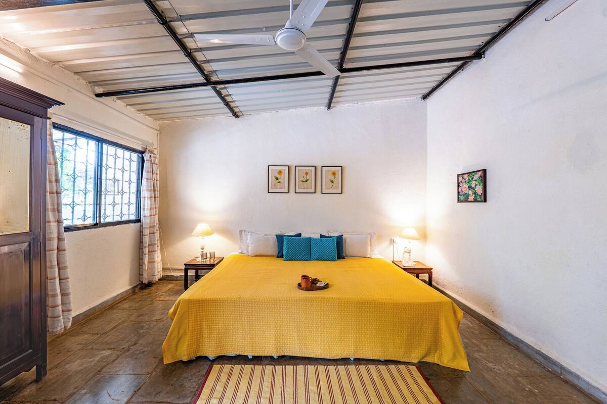 Habitación básica doble, patio | Wifi gratis