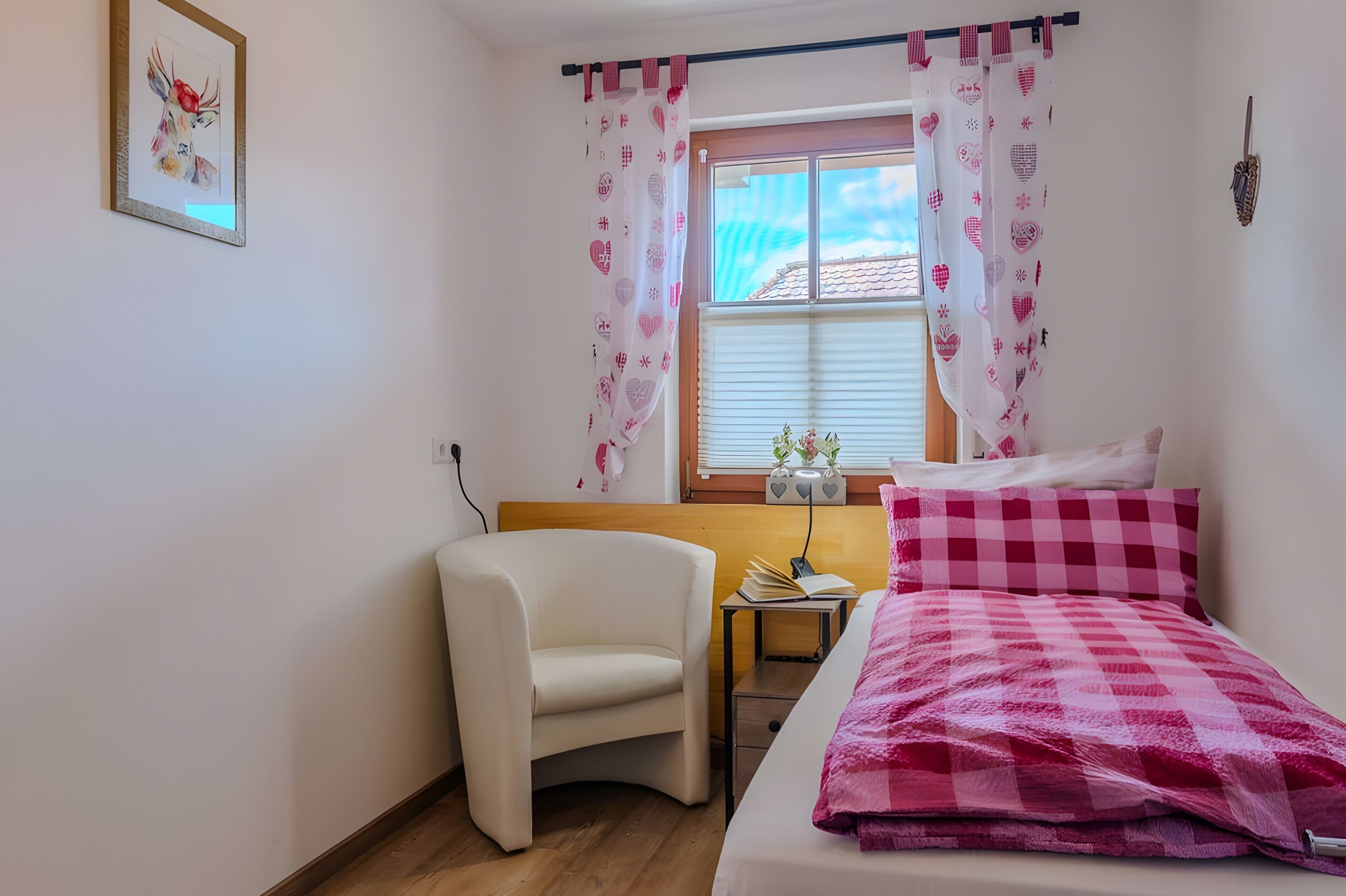 5 Schlafzimmer, Bügeleisen/Bügelbrett, WLAN, Bettwäsche