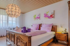 5 Schlafzimmer, Bügeleisen/Bügelbrett, WLAN, Bettwäsche