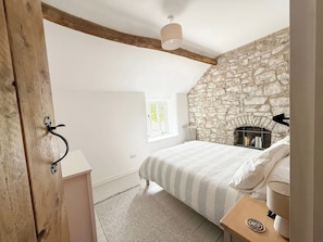 WiFi, bed sheets - PEAK DREAMS, family friendly, character holiday cottage in Tideswell (Buxton)