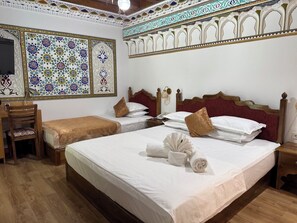6 bedrooms, iron/ironing board, WiFi, bed sheets - Authentic and Traditional Bukhara designed hotel (Bukhara)