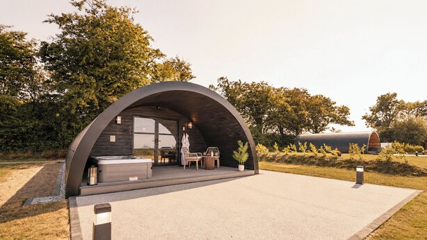 Unclassified image, 1 of 47, button - THE HOG HUT, luxury holiday cottage, with hot tub in Llanarth (Llanarth)