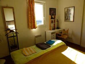 Room - Three-bedroom apartment with unobstructed ocean views on Route des Sanginaires, near the most beautiful beaches (Ajaccio)