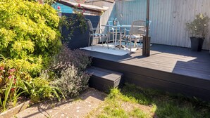 Unclassified image, 4 of 35, button - 18 KENT STREET, pet friendly, with a garden in Cardiff (Cardiff)