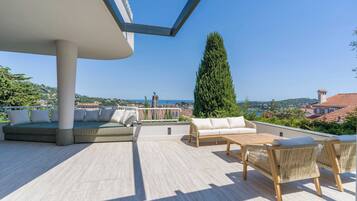 Apartment | Terrace/patio