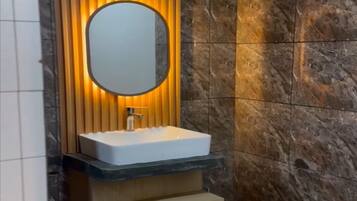 Cabaña Confort, vista a la colina | Baño | Regadera