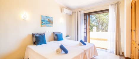 5 bedrooms, in-room safe, iron/ironing board, free WiFi