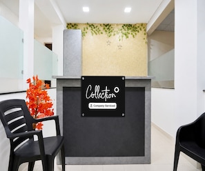 House | Meja sambut tetamu