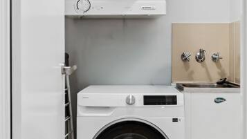 House | 2 bedrooms, Internet