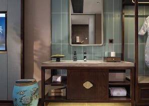 Bathroom - Tingbo Hotel Changsha IFS Wuyi Square (Changsha)