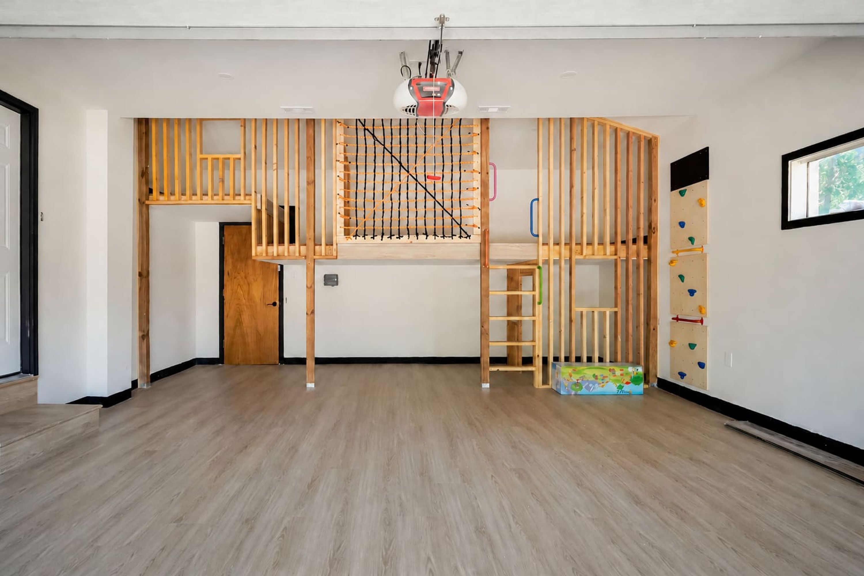 House | 5 bedrooms, Internet