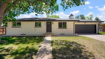 House | 5 bedrooms, Internet