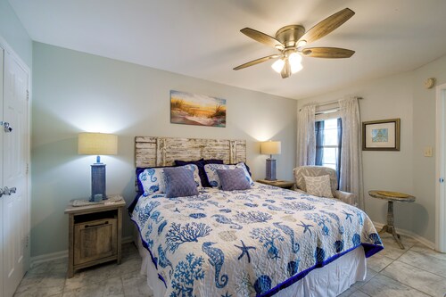 Pool & Hot Tub Access! Family Condo, 5 Mi to Beach