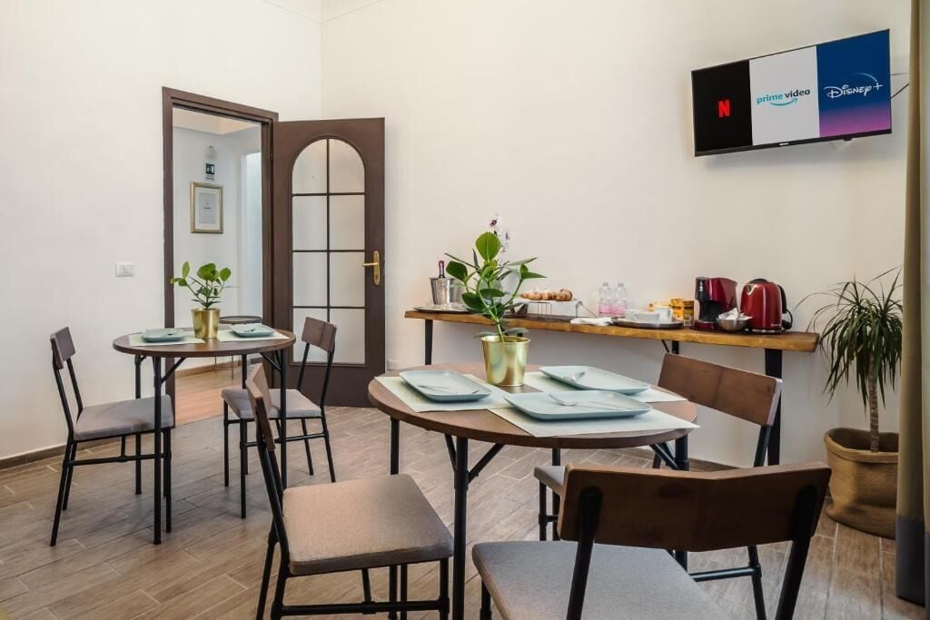 Apartment | Dining