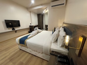 Business Double or Twin Room, Non Smoking, City View | In-room safe, soundproofing, iron/ironing board (on request) - Hotel Cloud by ARIENA (Raipur)