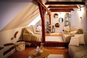 Deluxe-Zimmer, Bergblick | Wohnbereich