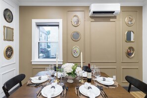 Dining - Entire Cambridge Home / Near Harvard, MIT & Boston (Cambridge)
