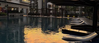 K Avenue Studio | Near Airport