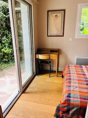 Room - Vrbo Property (Bayonne)