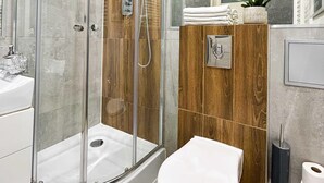 Apartment | Badezimmer | Haartrockner, Handtücher