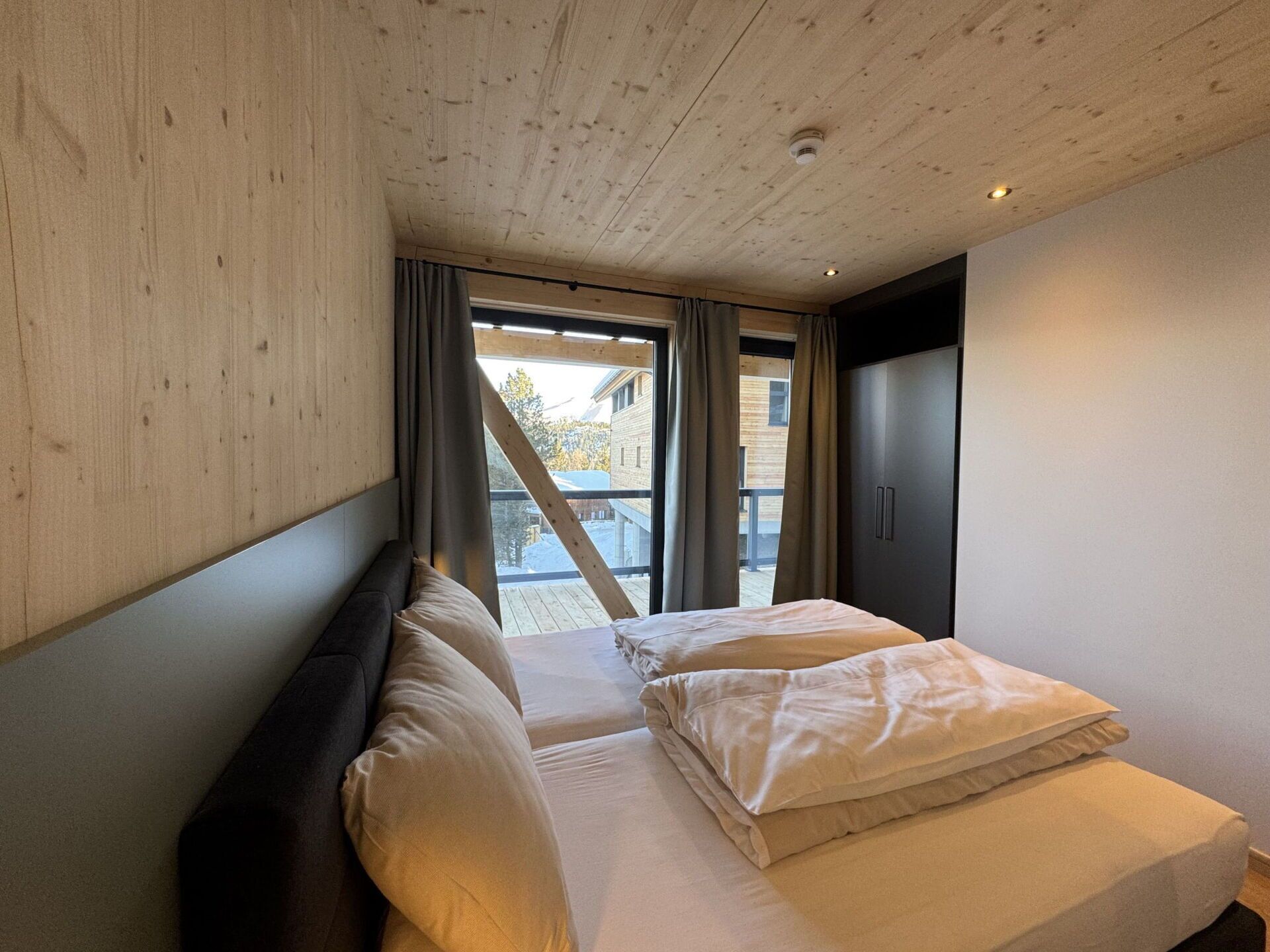 4 chambres, lit parapluie, Wi-Fi gratuit, draps fournis