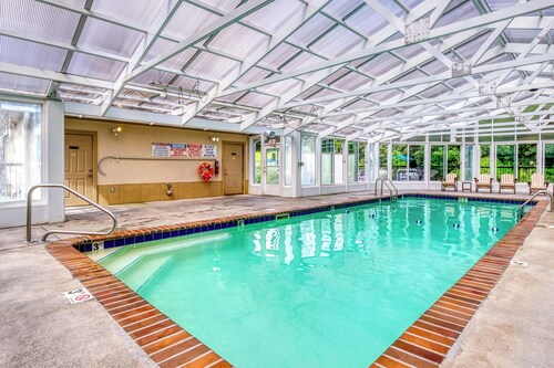 Gorgeous 3-bedroom condo with AC in welcoming Pigeon Forge!