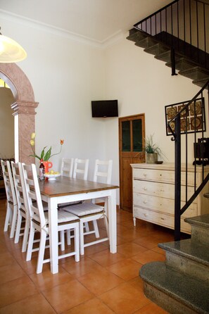 Dining - 8-person vacation rental in Muro with a pool (Muro)
