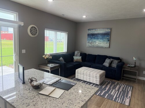 Spacious 3BR - Town House in Grand Island Near Fonner & Casino