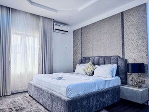Ferros/tábuas de passar roupa, Wi-Fi de cortesia, roupa de cama