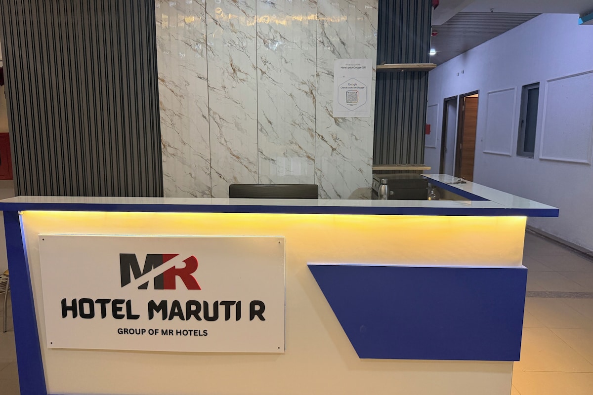 Deluxe Room | Lobby
