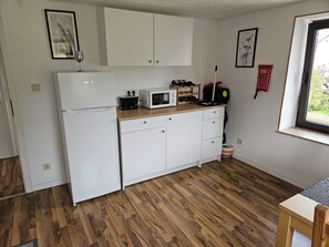 Tủ lạnh, lò vi sóng, lò nướng, bếp nấu