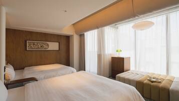 In-room safe, desk, blackout curtains, free WiFi