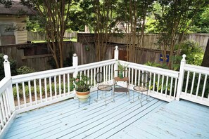 Terrace/patio - Porch swing, 1920s home, walk to live music (Clarksdale)