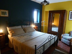 Iron/ironing board (on request), WiFi (free) - NOI DUE Guesthouse (Fubine)