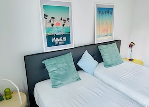 Iron/ironing board, internet - Beautiful beach beach house in Mimizan, just minutes from the ocean. (Mimizan)