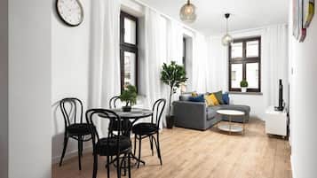 Apartment | Dining