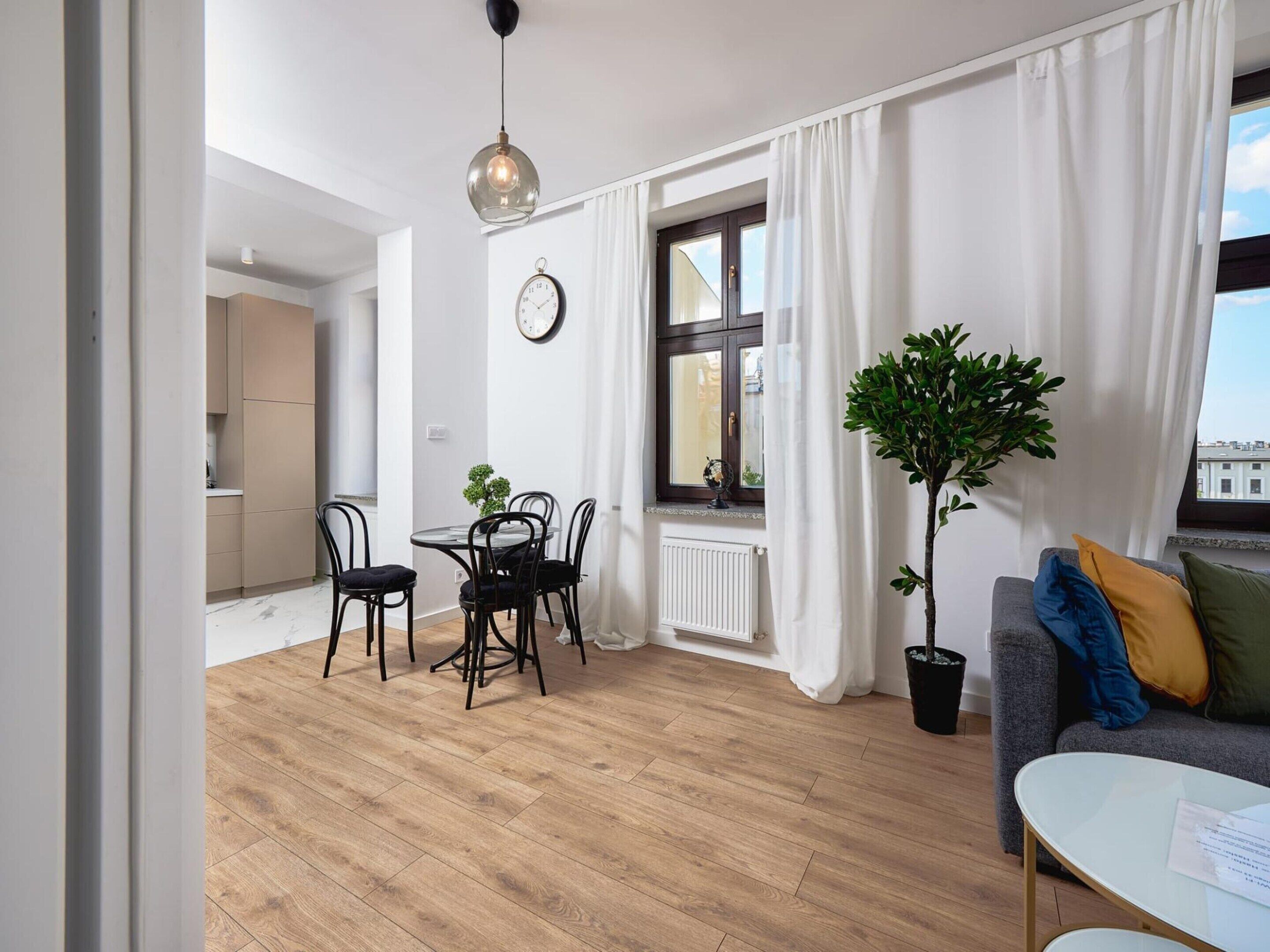 Apartment | Dining
